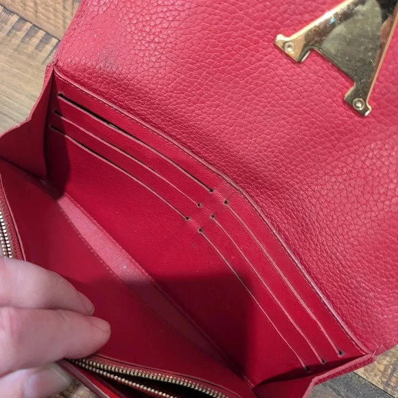 Authentic Louis Vuitton Taurillon Portefeuille Capucines Wallet in Red - Picture 11 of 15